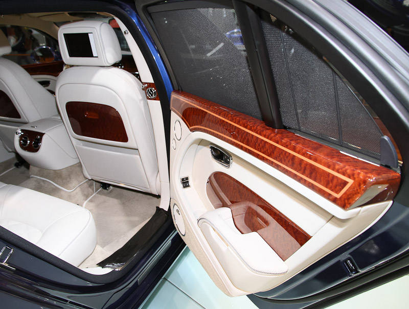 Luxurious Bentley Mulsanne Mulliner (8)