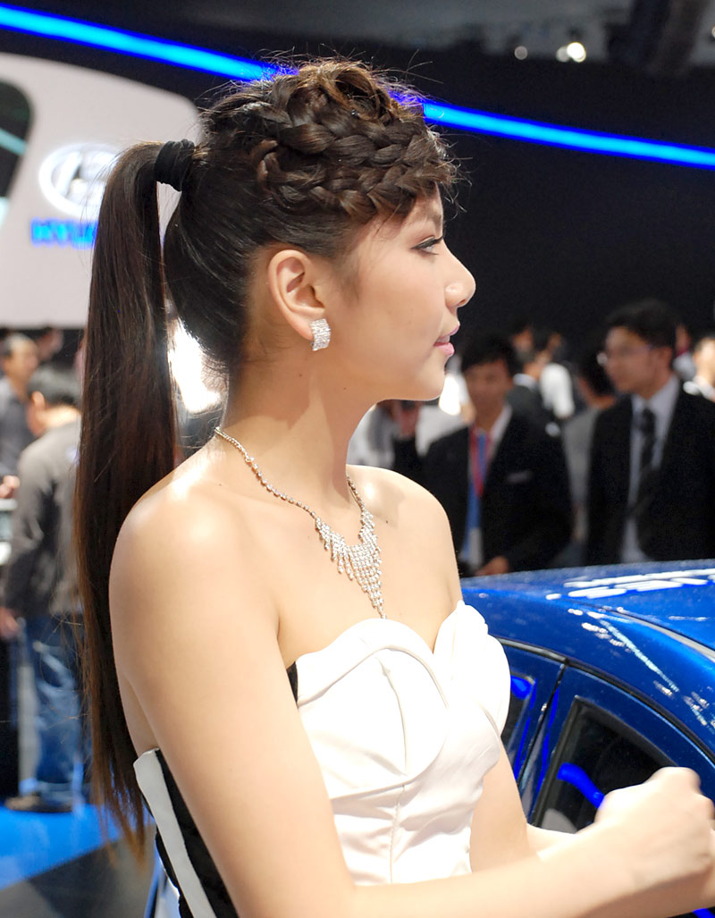 Sweet beauty at Int'l Motor Show in Guangzhou (20)