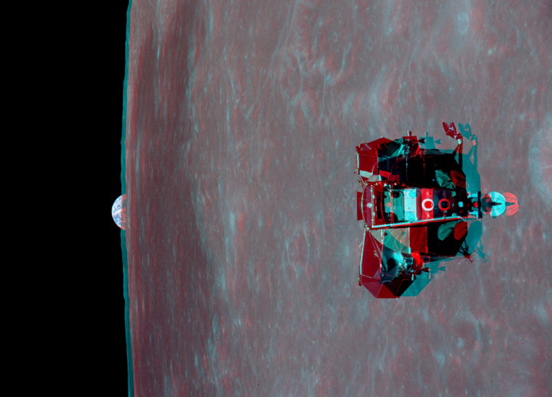 The Eagle Rises. Get out your red/blue glasses and check out this remarkable stereo view from lunar orbit. (Photo/ NASA)