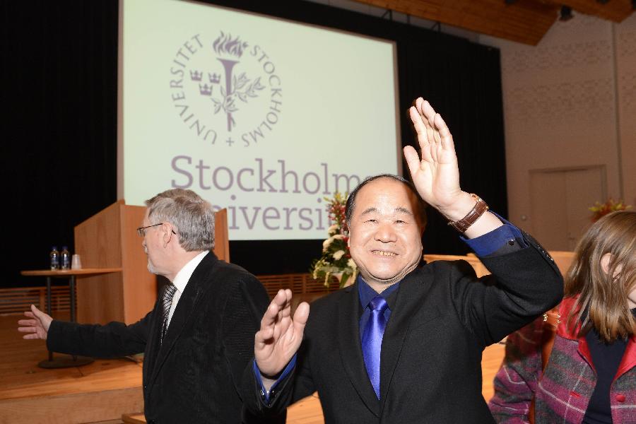 Chinese writer and winner of the 2012 Nobel Prize for Literature Mo Yan arrives at Stockholm University in Stockholm, capital of Sweden on Dec. 9, 2012. (Xinhua/Wu Wei)