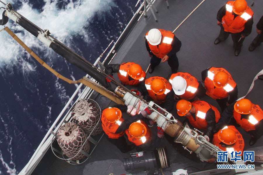 A taskforce of the Navy of the Chinese People's Liberation Army (PLA) completed underway comprehensive supply training in a sea area of the West Pacific Ocean on December 6, 2012. (Xinhua/Ju Zhenhua)