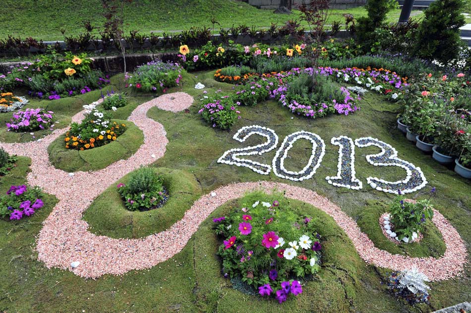 Picture shows a corner of Flower Show in Taipei on Dec. 20, 2012. (Xinhua/Wu Jingteng)A flower show will open in Taipei on Dec. 22, 2012.