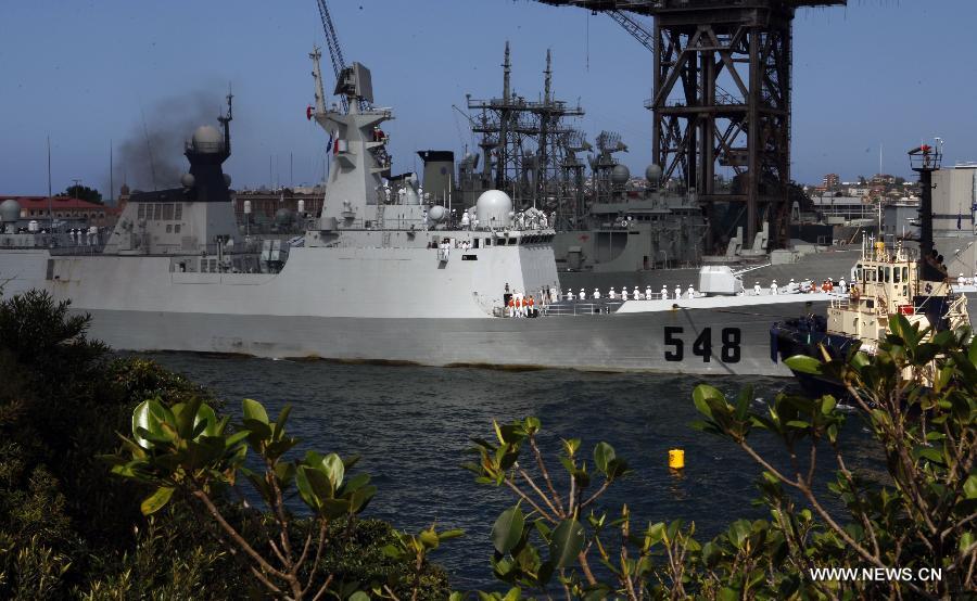 Chinese Navy's "Yiyang" missile frigate leaves Sydney, Australia, Dec. 22, 2012. China's 12th navy fleet ended a five-day visit to Australia on Saturday. (Xinhua/Jin Linpeng) 