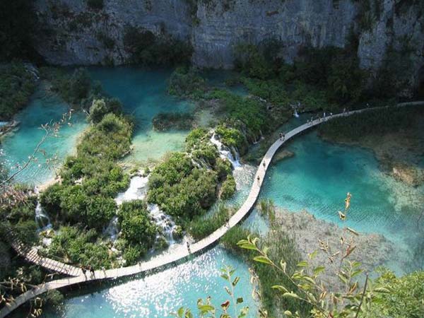 Plitvice Lakes, Croatia. It is the oldest national park in southeast Europe and the largest national park in Croatia. (Photo/Xinhua)