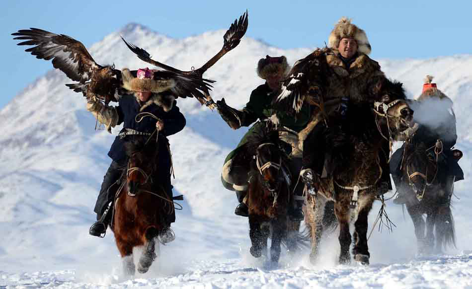 Players prepare for the game on Jan. 7, 2013.(Photo/Xinhua)