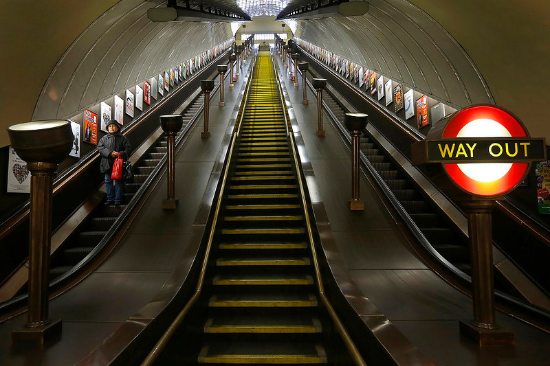 A passenger uses the escalator to the platforms at St John's Wood Underground Station, in London on Jan. 9, 2013. The London Underground celebrated 150th birthday since the first underground journey took place on Jan. 9, 1863. (People's Daily Online/Reuters)