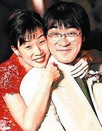 Jonathan Lee & Sandy Lam (china.com.cn)