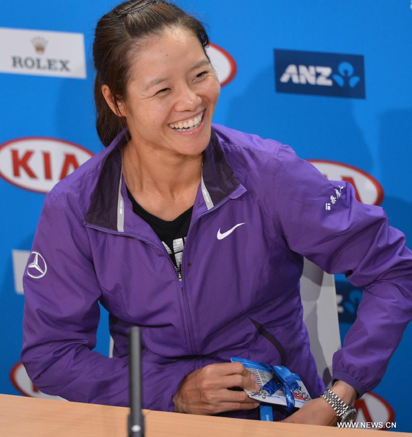 Chinese tennis player Li Na attends a press conference of the Australian Open tennis tournament in Melbourne Jan. 13, 2013. The 2013 Australian Open tennis tournament will start on Jan. 14. (Xinhua/Chen Xiaowei) 