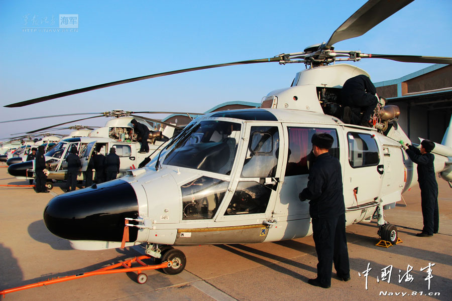 A carrier-based aircraft regiment under the North Sea Fleet of the Navy of the Chinese People's Liberation Army (PLA) conducts flight training at an airport in Shandong province, in a bid to temper the tactical skills of warplane pilots. (navy.81.cn/Hu Baoliang, Zhang Xiaobang)