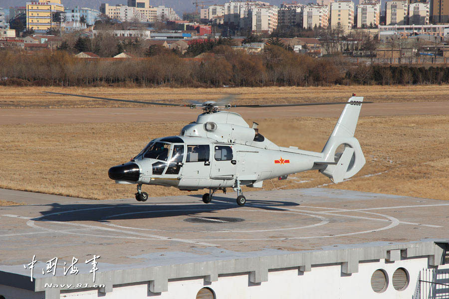 A carrier-based aircraft regiment under the North Sea Fleet of the Navy of the Chinese People's Liberation Army (PLA) conducts flight training at an airport in Shandong province, in a bid to temper the tactical skills of warplane pilots. (navy.81.cn/Hu Baoliang, Zhang Xiaobang)