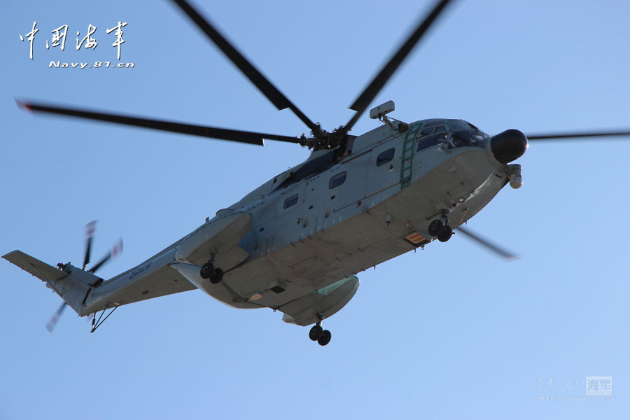 A carrier-based aircraft regiment under the North Sea Fleet of the Navy of the Chinese People's Liberation Army (PLA) conducts flight training at an airport in Shandong province, in a bid to temper the tactical skills of warplane pilots. (navy.81.cn/Hu Baoliang, Zhang Xiaobang)