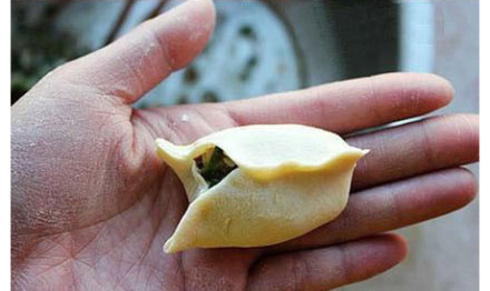 Jiaozi is made in shell shape (Source: www.nen.com.cn)