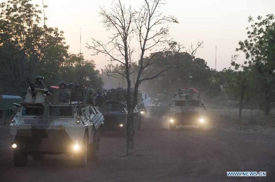 The photo released on Jan. 16, 2013 by French Army Communications Audiovisual office (ECPAD) shows French armored vehicles making their way north of Bamako, in Mali. French ground forces were heading towards Mali's northern region to help local authorities to retake the area from Islamist rebels, Defense Minister Jean-Yves Le Drian said Wednesday. (Xinhua/ECPAD) 