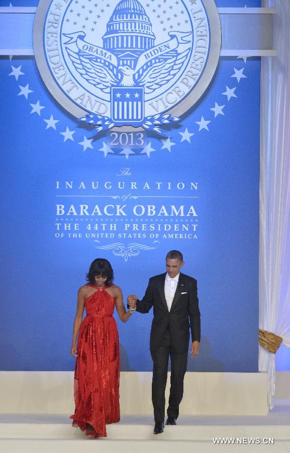 U.S. President Barack Obama and First Lady Michelle Obama attend the official Inaugural ball in Washington D.C., capital of the United States, Jan. 21, 2013. (Xinhua/Jun Zhang) 
