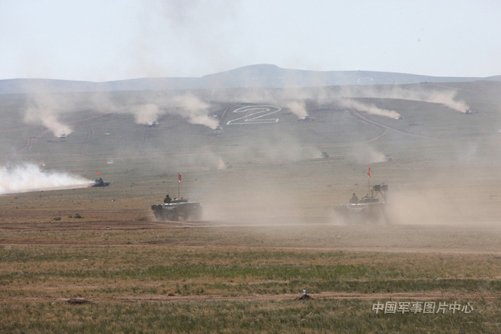 Situated in the depth of the Inner Mongolian Grassland, the Zhurihe Combined Tactics Training Base of the Beijing Military Area Command (MAC) of the Chinese People's Liberation Army (PLA) is the PLA's most modernized training base, the only training base where the PLA can hold group-army-scale actual-troop campaign exercise. (chinamil.com.cn/Zhang Kunping)