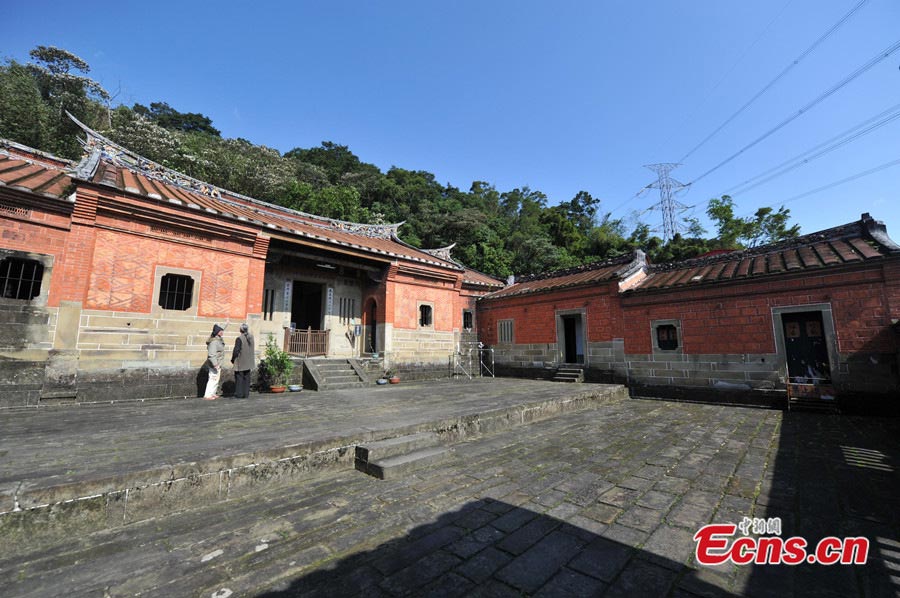 The Huang's Residence (Yungan Residence), built in 1915, is located at Shenkeng of Taipei County in Southeast China's Taiwan. (Photo/ Wang Dongming)