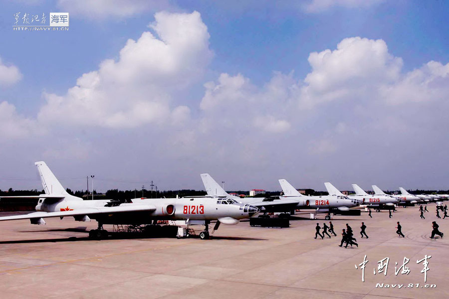 The aviation regiment conducts air raid drill in southern China. (Photo/ Navy.81.cn)