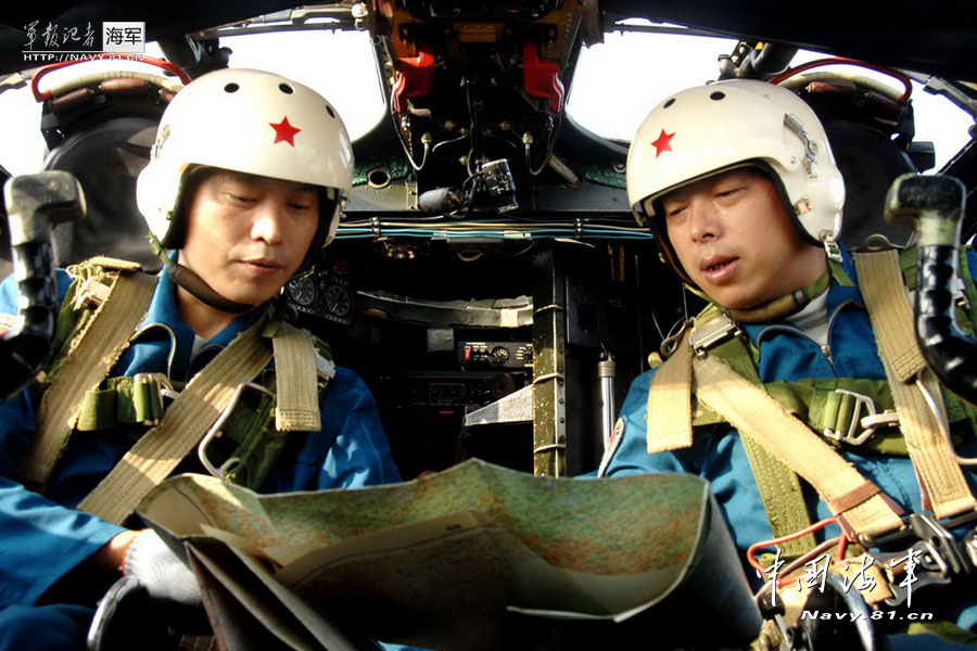 The aviation regiment conducts air raid drill in southern China. (Photo/ Navy.81.cn)