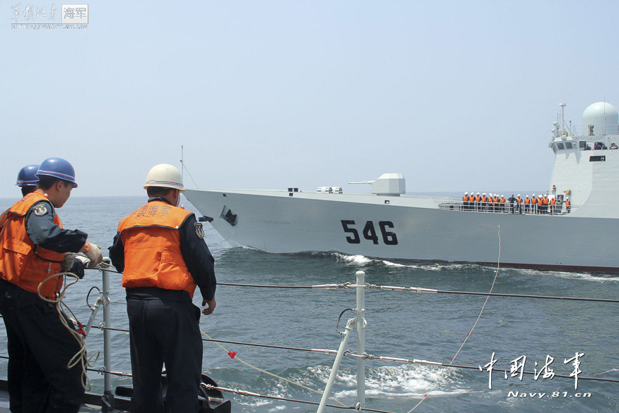 Chinese Navy's Yancheng missile frigate. ( navy.81.cn/Ji Bin, Wang Changsong, Hu Quanfu, Lan Minglei)