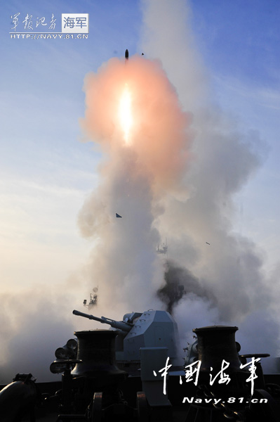 The "Yantai" guided missile frigate was delivered and commissioned to the Navy of the Chinese People's Liberation Army (PLA) in June 2011.It is 134 meters long, 16 meters wide and 35 meters high, with a maximum displacement of 4,000-odd tons. It undertakes such main tasks as anti-submarine, commanding, air defense, escorting and so on. (chinamil.com.cn/Zhang Qun and Hu Quanfu)