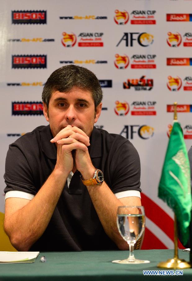 Juan Ramon Lopez Caro, head coach of Saudi Arabian national football team, attends the pre-match press conference in Dammam, Saudi Arabia, Feb. 5, 2013. Saudi Arabia VS China Asian Cup Qualification Group C football match will be held on Feb. 6, 2013 in Dammam. (Xinhua/Qin Haishi) 