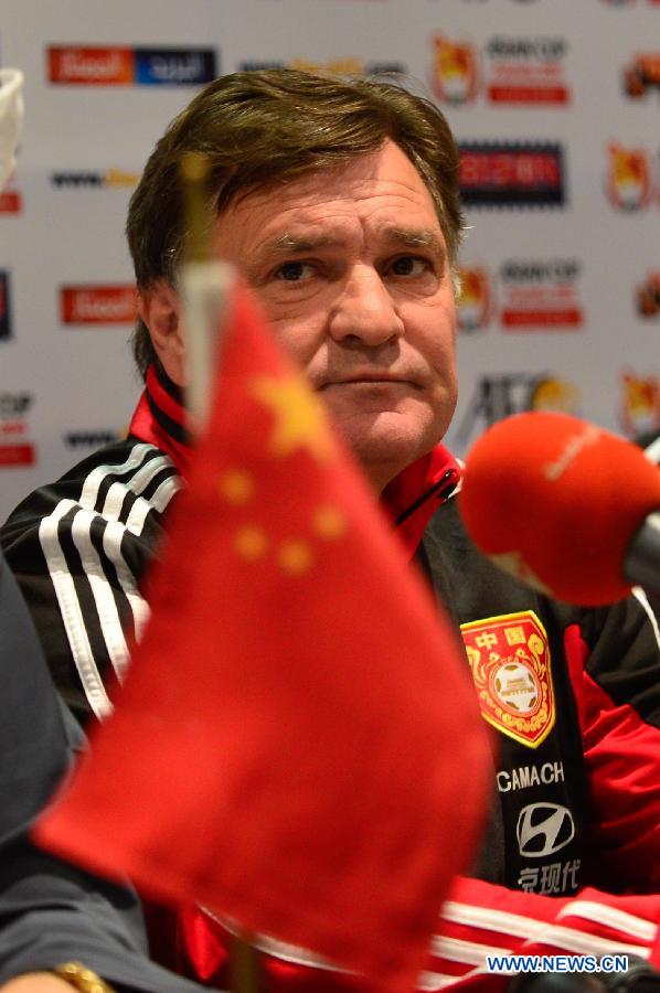 Jose Antonio Camacho Alfaro, head coach of Chinese national football team, attends the pre-match press conference in Dammam, Saudi Arabia, Feb. 5, 2013. Saudi Arabia VS China Asian Cup Qualification Group C football match will be held on Feb. 6, 2013 in Dammam. (Xinhua/Qin Haishi) 