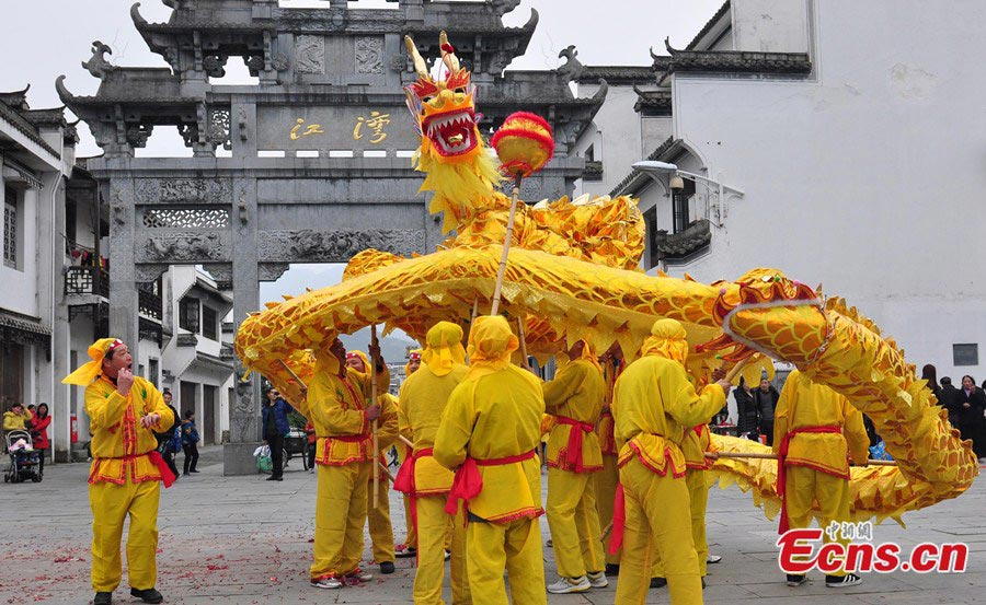 Photo taken on February 4 shows traditional cultural activities were held at Wuyuan of Eastern Jiangxi Province to celebrate Beginning of Spring. February 4 marks the Beginning of Spring, one of the twenty-four solar terms on China's traditional calendar. (Photo/Hu Dunhuang)