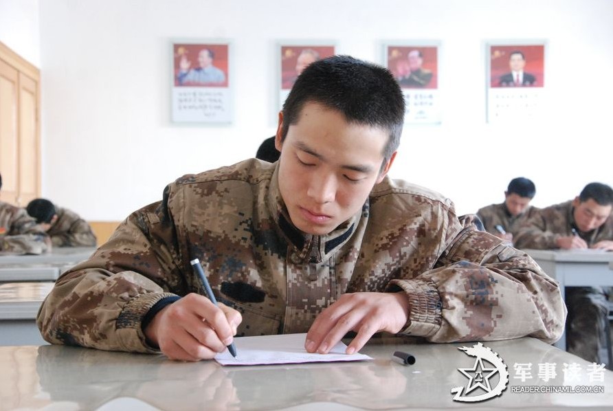 Soldiers of a regiment of the Lanzhou Military Area Command (MAC) of the Chinese PLA train hard in the barrack. (China Military Online/Gong Shuangwen, Yang Guo, Hu Gai)  