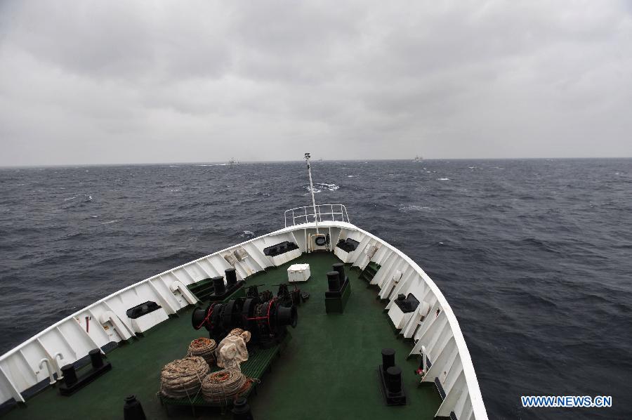 Haijian 137, a Chinese marine surveillance ship, patrols in the territorial waters surrounding the Diaoyu Islands in the East China Sea on Feb. 10, 2013. A Chinese marine surveillance fleet, which includes the Haijian 50, Haijian 51, Haijian 66 and Haijian 137 ships, carried out regular patrol missions in the territorial waters surrounding the Diaoyu Islands on Sunday, the first day of the 2013 Spring Festival. (Xinhua/Zhang Jiansong) 