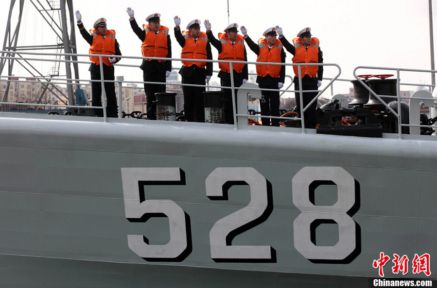 The 14th naval squad, sent by the Chinese People's Liberation Army (PLA) Navy, departed Saturday from China to the Gulf of Aden and Somali waters for escort missions. The 14th convoy fleet comprises three ships -- the missile destroyer Harbin, the frigate Mianyang and the supply ship Weishanhu -- carrying two helicopters and a 730-strong troop, all from the North China Sea Fleet under the PLA Navy.（CNS/Xu Chongde）