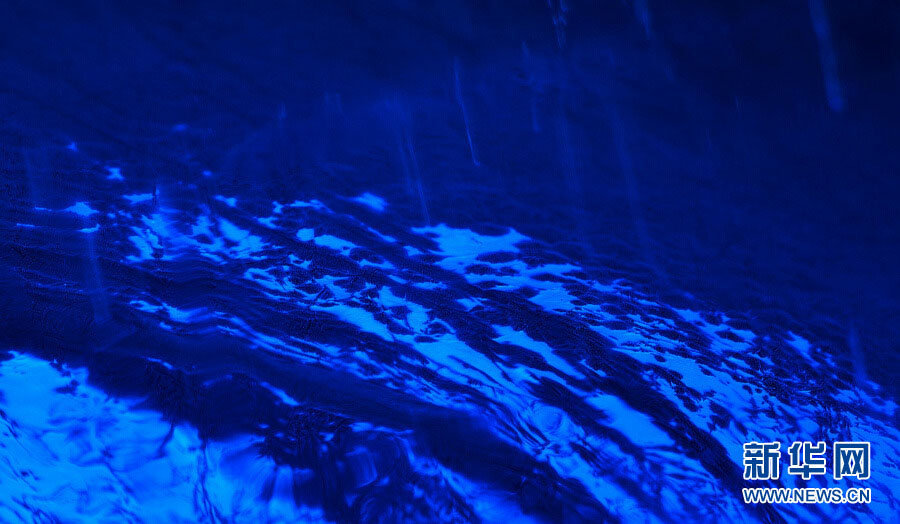 Stunning ice lanterns in microscopic view (Xinhua Photo/Li Guichun)