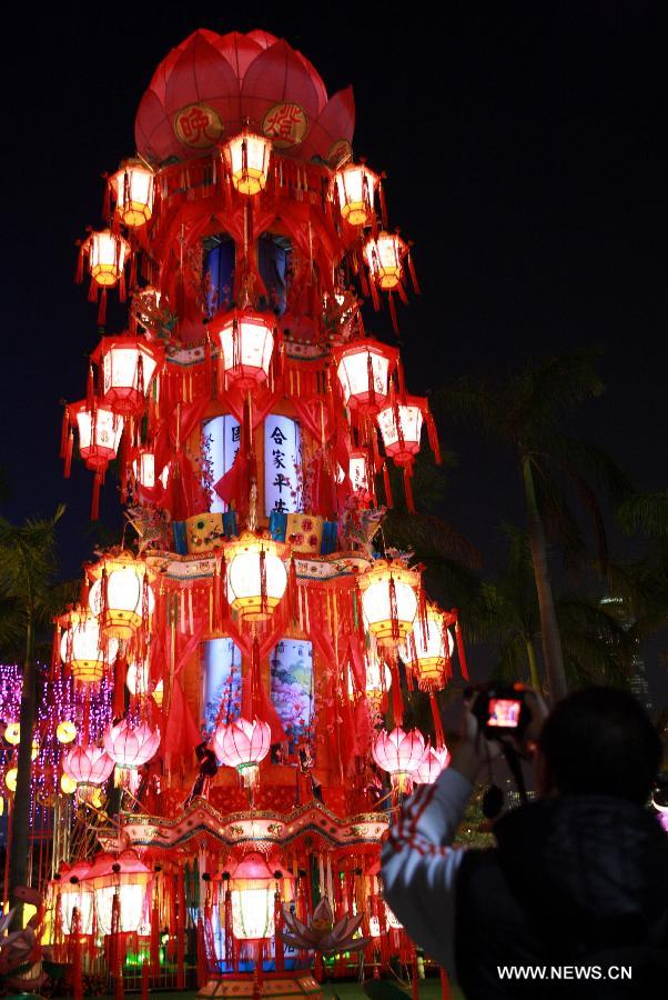 A lantern creation is seen at the square outside the Hong Kong Cultural Center in Hong Kong, south China, Feb. 21, 2013. As China's Lantern Festival falls on Feb. 24 this year, the square outside the Hong Kong Cultural Center were decorated with various lights, which attracted citizens and tourists. (Xinhua/Jin Yi)  