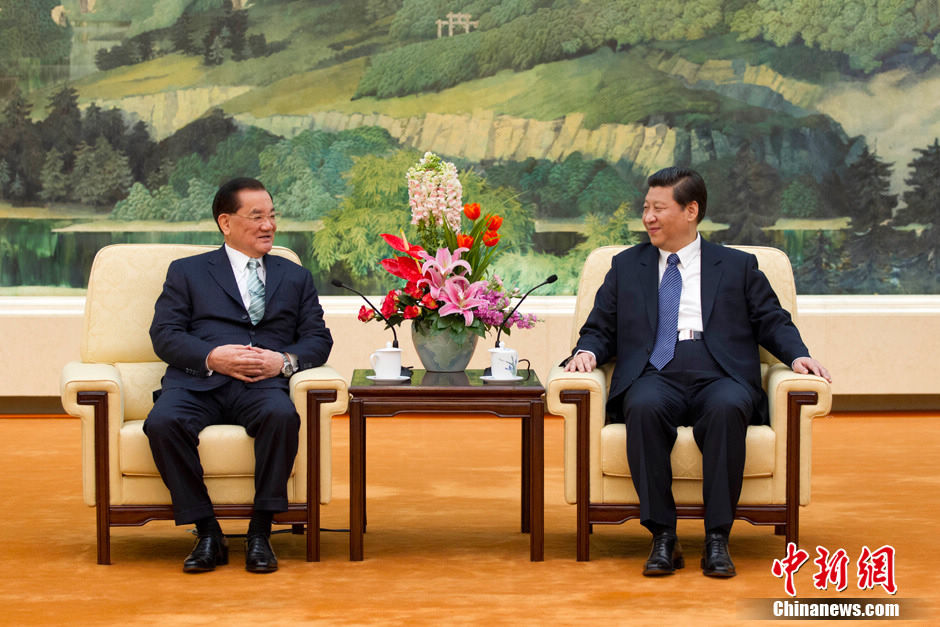 General Secretary of the Communist Party of China (CPC) Central Committee Xi Jinping (2nd R) meets with visiting Honorary Chairman of the Kuomintang Lien Chan (2nd L) at the Great Hall of the People in Beijing, Feb. 25, 2013. (Xinhua/Ding Lin)  