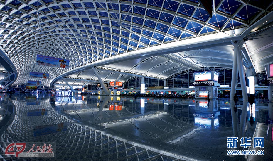 Spacious, comfortable waiting hall of Southern Railway Station in Guangzhou. (Photo/Xinhua)