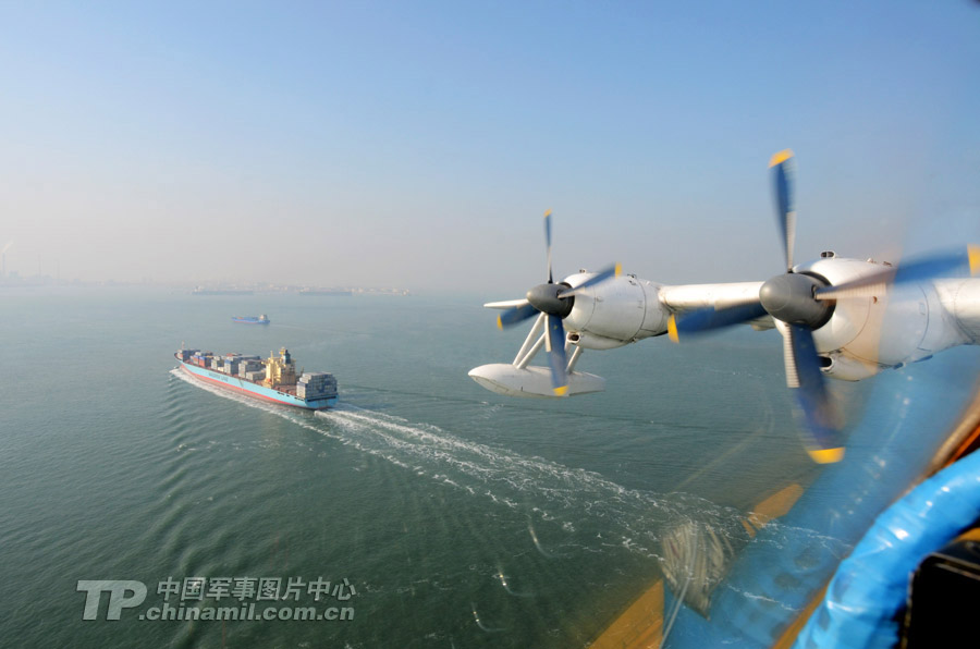 From Feb. 19 to 20, the seaplane force under the North Sea Fleet of the Navy of the Chinese People's Liberation Army (PLA) conducts a two-day multi-subject training at sea, which includes subjects like offshore low altitude flight, open-sea reconnaissance, search and rescue. (China Military Online/Wang Songqi)