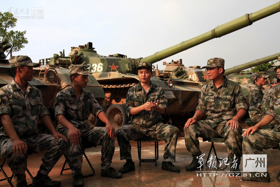 With improvement of teaching mode, a military training base of the Guangzhou Military Area Command (MAC) of the Chinese People's Liberation Army (PLA), as an advanced training institution, has substantially enhanced the training quality of the troops. (China Military Online/Yu Yan)  