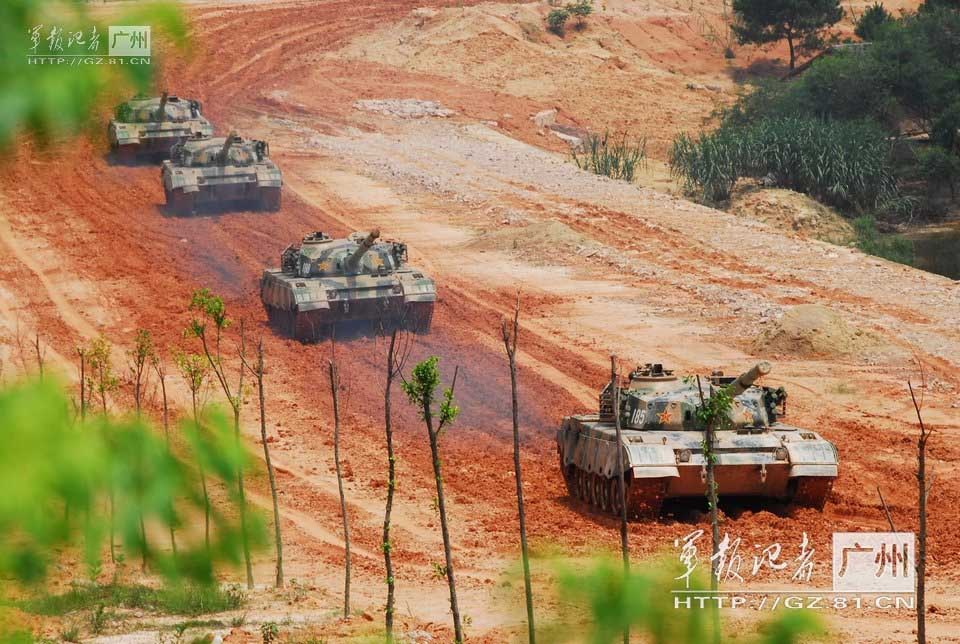 With improvement of teaching mode, a military training base of the Guangzhou Military Area Command (MAC) of the Chinese People's Liberation Army (PLA), as an advanced training institution, has substantially enhanced the training quality of the troops. (China Military Online/Yu Yan)  