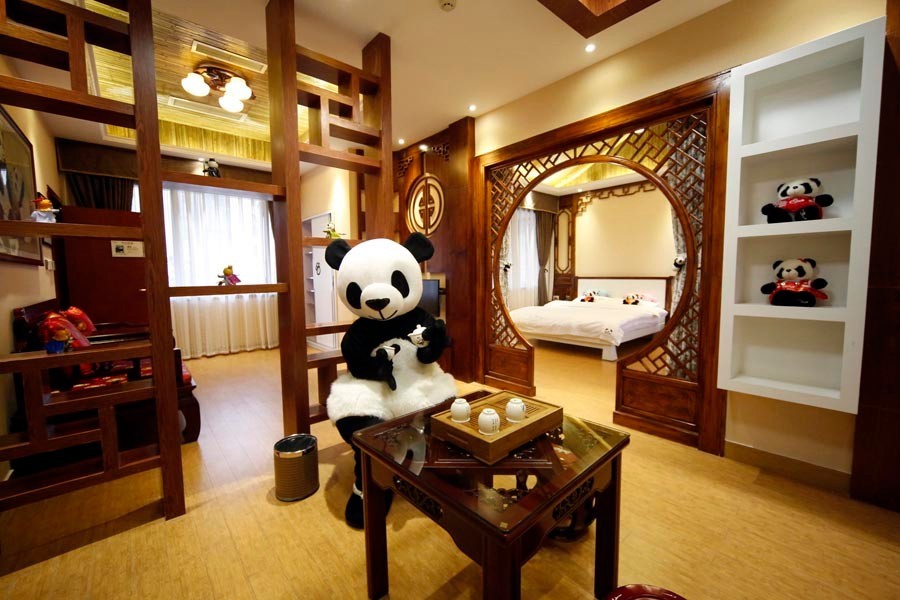 A panda-themed hotel opened in Sichuan on Feb 25, 2013. The interior and exterior of the hotel is fitted with panda-related decorations and is the first panda-themed hotel in the world. (chinanews.com)