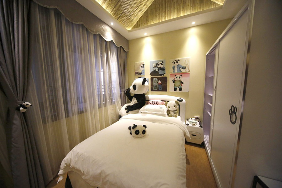 A panda-themed hotel opened in Sichuan on Feb 25, 2013. The interior and exterior of the hotel is fitted with panda-related decorations and is the first panda-themed hotel in the world. (chinanews.com)