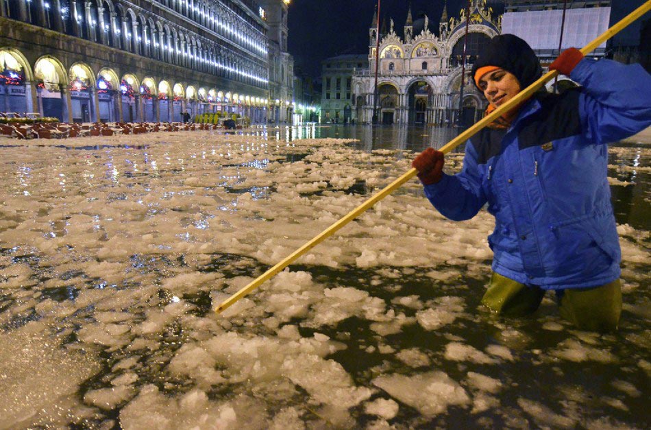 Venice, The Piazza of S.Mark  (huanqiu.com)