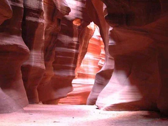 Antelope Canyon (Photo Source: forum.home.news.cn)