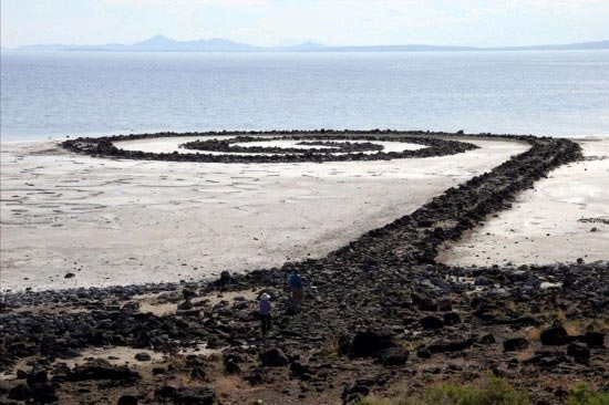 Spiral Jetty, Brigham (Photo Source: forum.home.news.cn)