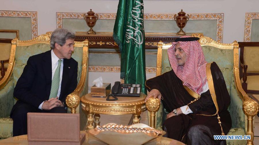 Saudi Foreign Minister Prince Saud al-Faisal (R) meets with U.S. Secretary of State John Kerry in Riyadh, Saudi Arabia, March 3, 2013. (Xinhua/Saudi Press Agency)