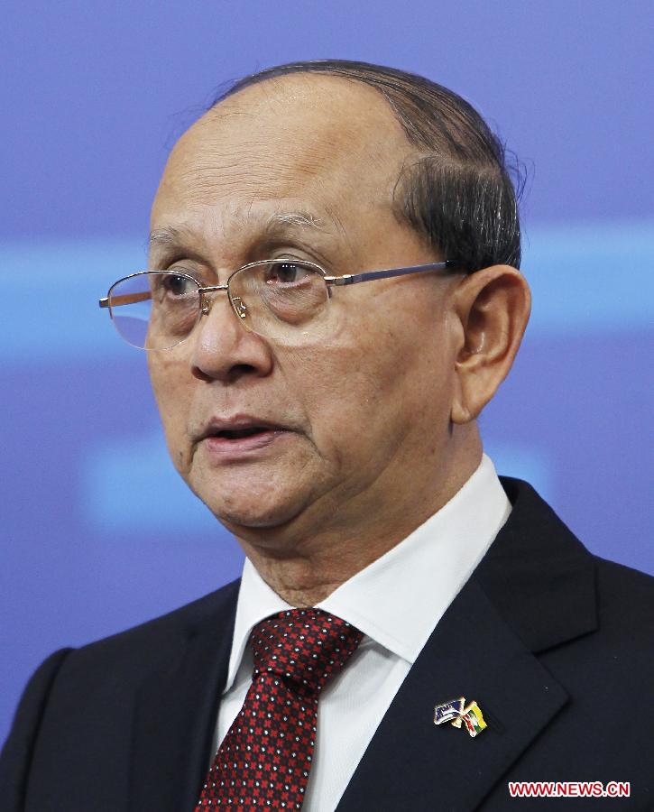 Myanmar President U Thein Sein attends a press briefing after his meeting with European Council President Herman Van Rompuy at EU headquarters in Brussels, capital of Belgium, March 5, 2013. (Xinhua/Zhou Lei) 