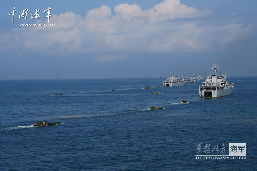 A landing ship detachment under the South Sea Fleet of the Navy of the Chinese People's Liberation Army (PLA) is the pioneer forces that can carry out amphibious task, and also an excellent troop capable of performing diverse military tasks. (navy.81.cn/Zhu zhongbin, Li Yanlin, Gan Jun, Hu Kaibing)