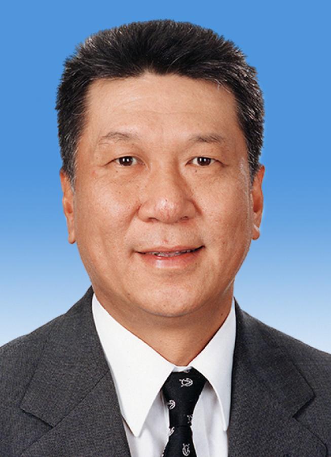 Edmund Ho Hau Wah is elected vice-chairperson of the 12th National Committee of the Chinese People's Political Consultative Conference (CPPCC) at the fourth plenary meeting of the first session of the 12th CPPCC National Committee in Beijing, capital of China, March 11, 2013.(Xinhua)