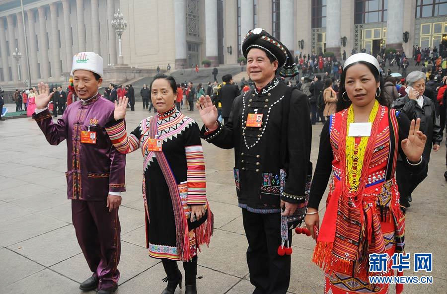 Members of the 12th National Committee of the Chinese People's Political Consultative Conference (CPPCC) leave the Great Hall of the People. The closing meeting of the first session of the 12th National Committee of the Chinese People's Political Consultative Conference (CPPCC) was held at the Great Hall of the People in Beijing, capital of China, March 12, 2013. (Xinhua News Agency/Zhai Zihe)