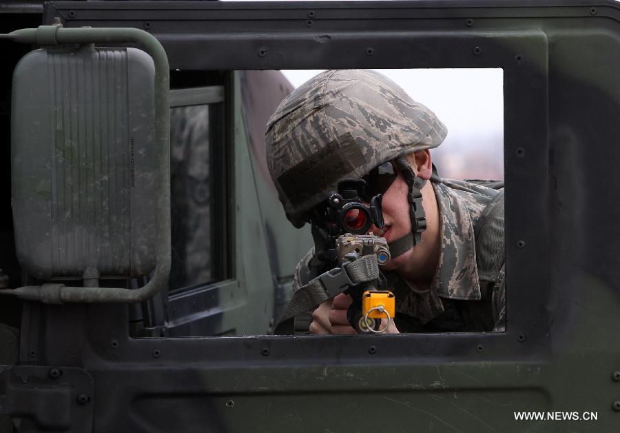 A soldier participates in the joint military exercise Key Resolve between South Korea and the U.S. in Pyeongtaek, South Korea, March 14, 2013. (Xinhua/Park Jin-hee)