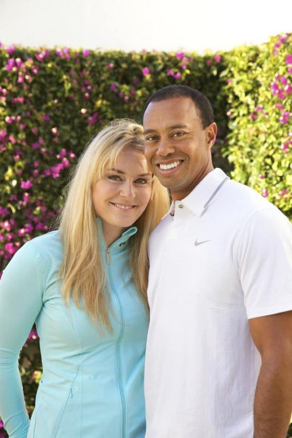 Golfer Tiger Woods and downhill skier Lindsey Vonn pose in this undated handout photo made available on www.tigerwoods.com. Woods announced on his website on Monday that the two are dating and has asked that their privacy is respected. (Xinhua/Reuters)