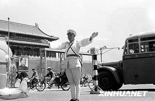 Chang'an Avenue in Beijing, June 1950 (xinhuanet/file photo)